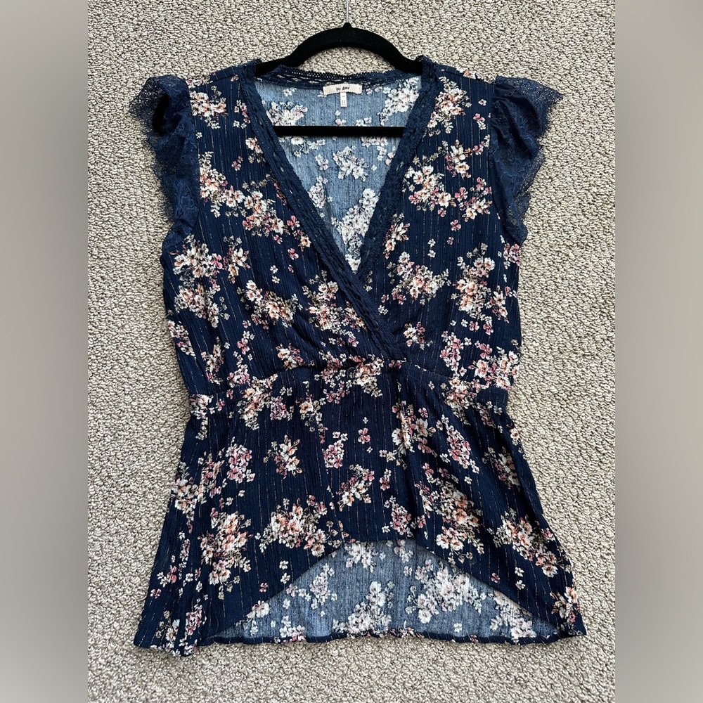 Women’s blue floral top